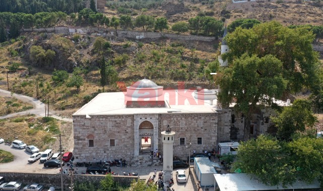 656 yıllık Ulu Cami'de restorasyonun ardından ilk cuma namazı kılındı