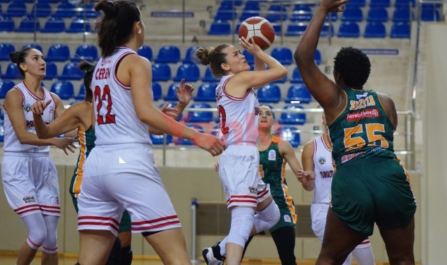 Kadın Basketbol Takımı Sezonun İlk Maçına Çıkıyor