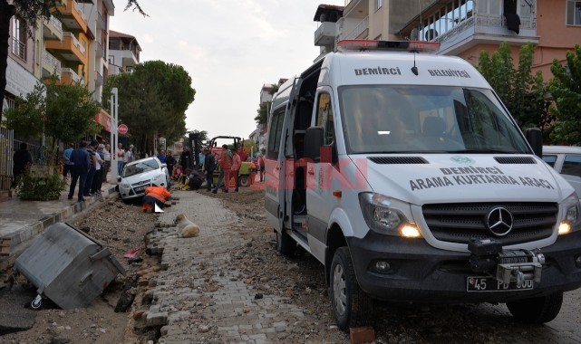 Manisa'da sağanak hayatı olumsuz etkiledi