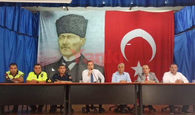 Okul servisi sürücülerine bilgilendirme toplantısı yapıldı