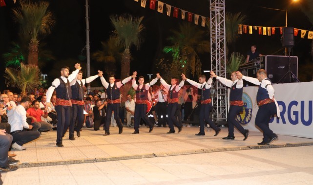Şenlikte Karadeniz ve Erzurum Kültürleri doyasıya yaşandı