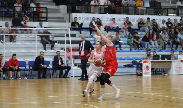 Turgutlu Belediyesi Kadın Basketbol Takımı Botaş Gelişim'e Mağlup Oldu