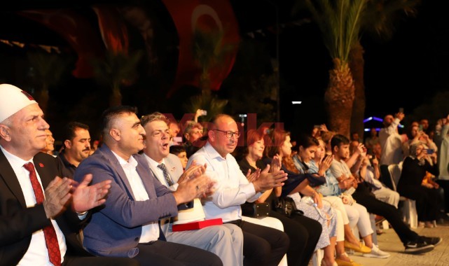 Balkan ve Bitlis-Yöresel Doğu Kültürleri aynı gecede buluştu 