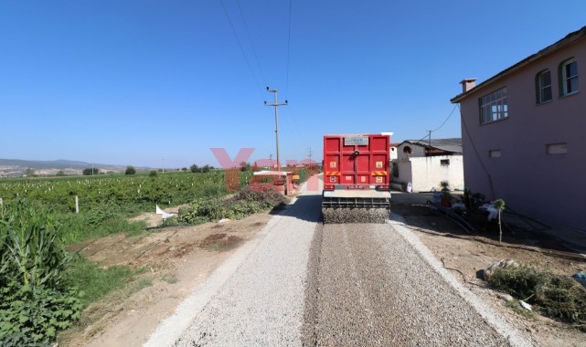 Yollarda yenileme çalışması devam ediyor