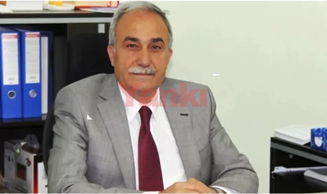 Ahmet Eşref Fakıbaba, AK Parti ve milletvekilliğinden istifa etti