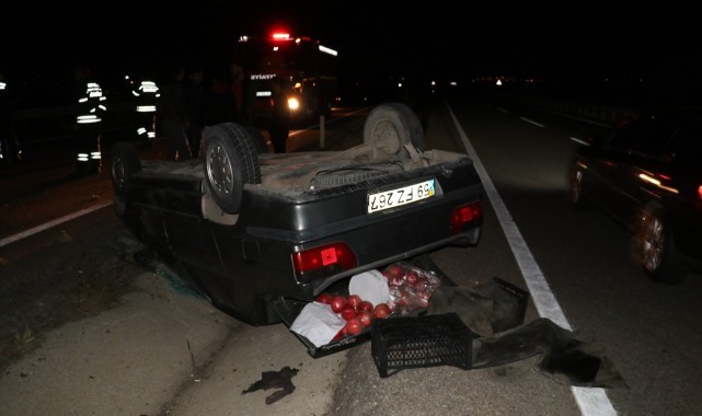 Domuz sürüsüne çarpan otomobilde ikisi çocuk 3 kişi yaralandı