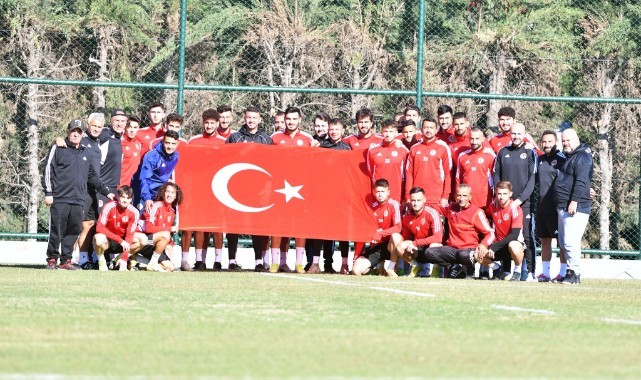 Turgutluspor, Cumhuriyet Bayramını kutladı