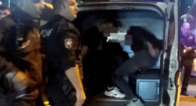 Üzerlerinde sahte para bulunan 2 kişi yakalandı