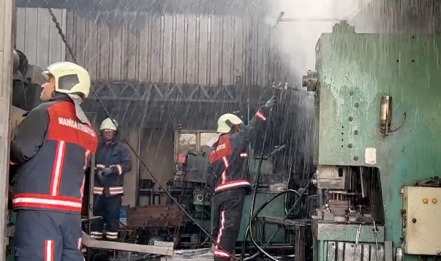 Sanayi sitesindeki yangında 1 işçi yaralandı