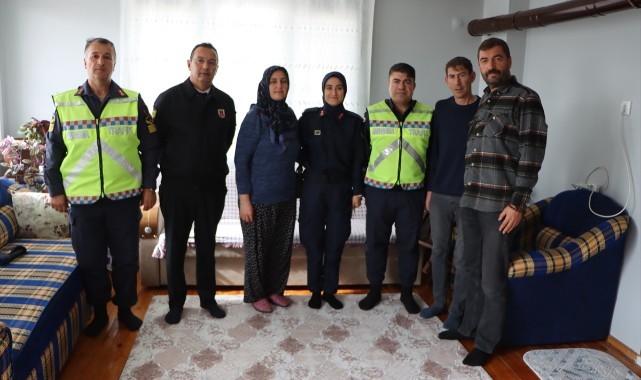 Manisa jandarması trafik kazası mağdurlarını unutmadı