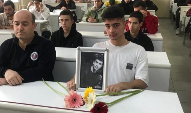 Turgutlu MYO, deprem sonrası vefat eden öğrencisini andı