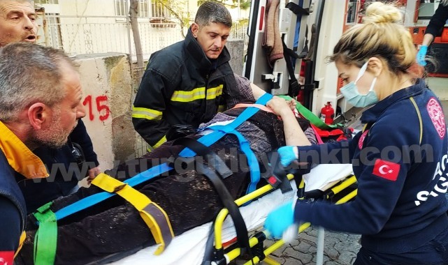 Çatıdan havalandırma boşluğuna düşen yaşlı adam yaralandı