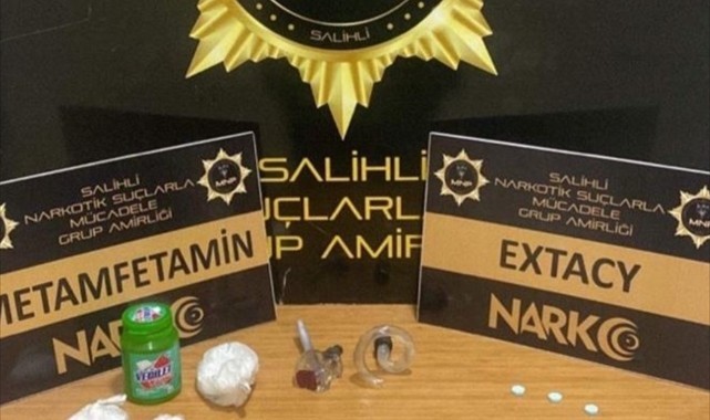 Uyuşturucu ele geçirilen otomobildeki 3 kişi tutuklandı
