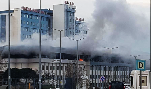CBÜ Tıp Fakültesi Hastanesinin çatı katında yangın!