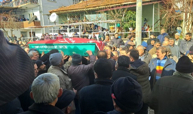 Depremde hayatını kaybeden Manisalı iki öğretmenin cenazeleri defnedildi