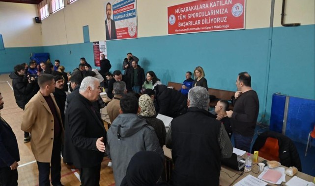 Depremzedeler İçin Kayıt Masası Oluşturuldu