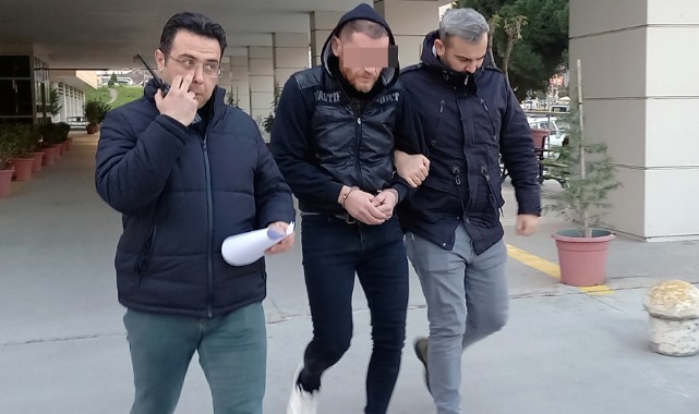 Manisa'da apartmanlardan hırsızlık yaptığı öne sürülen kişi tutuklandı