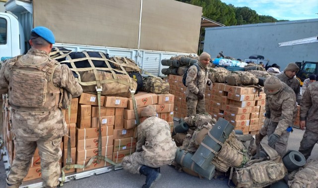 Manisa'dan 54 jandarma deprem bölgesine görevlendirildi