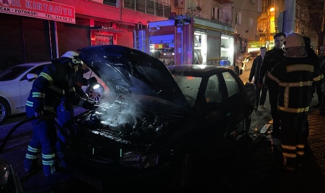 Park halindeki otomobilde çıkan yangın söndürüldü