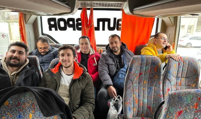 Turgutlu'dan gönüllü sağlıkçılar deprem bölgesine hareket etti