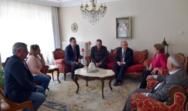 Vali Karadeniz'den Üzmez Ailesi'ne taziye ziyareti