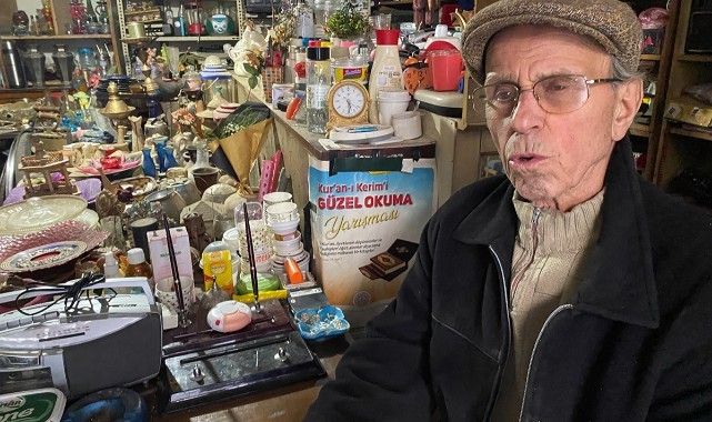 86 yaşında baba mesleği antikacılığa devam ediyor