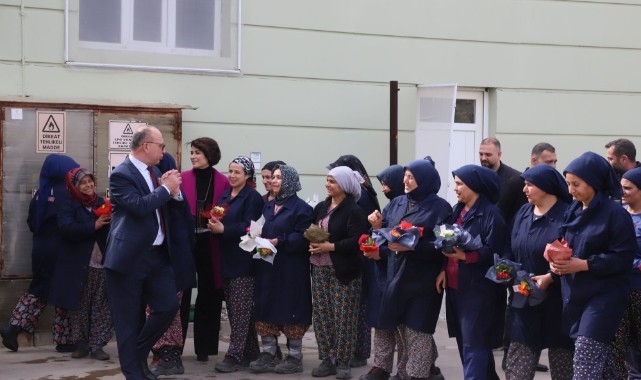 Başkan Çetin Akın ve Başkan Yardımcılarından Emekçi Kadınlar Günü Kutlaması