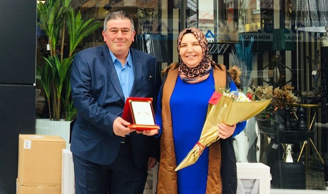 Başkan Çiçekçi'den kadın esnafına ziyaret