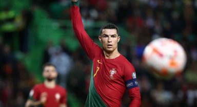 Cristiano Ronaldo'dan yeni dünya rekoru
