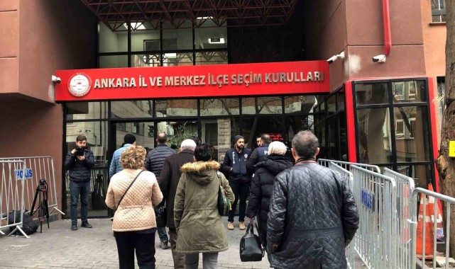 Cumhurbaşkanı adaylarından 11'i için 100 bin imza süreci devam ediyor