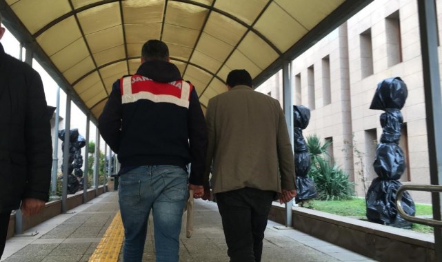 İzmir'de terör örgütü mensubu 4 şüpheli yakalandı