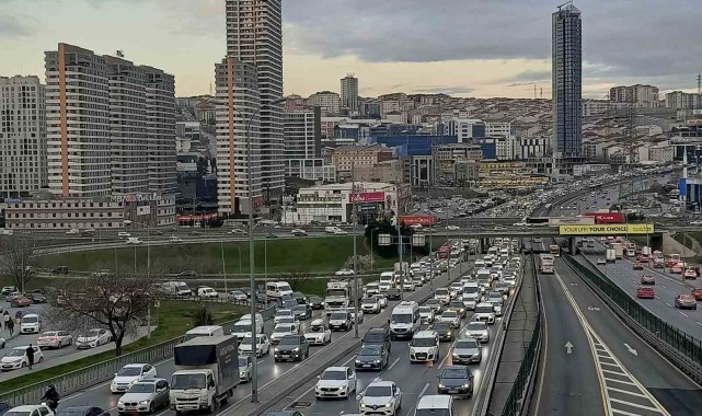Ramazan ayının ilk gününde trafik yüzde 63'e ulaştı