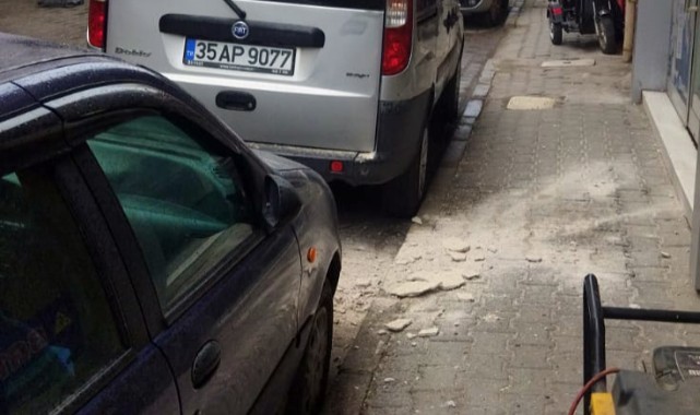 Turgutlu'da fırtına etkili oluyor