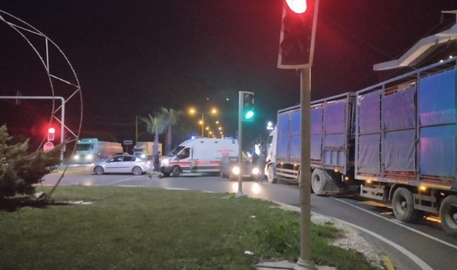 Turgutlu'daki kazada 88 yaşındaki sürücü yaralandı
