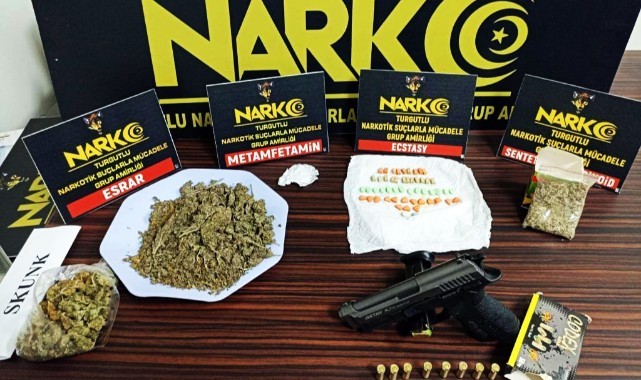 Turgutlu'da uyuşturucu operasyonu: 2 tutuklu