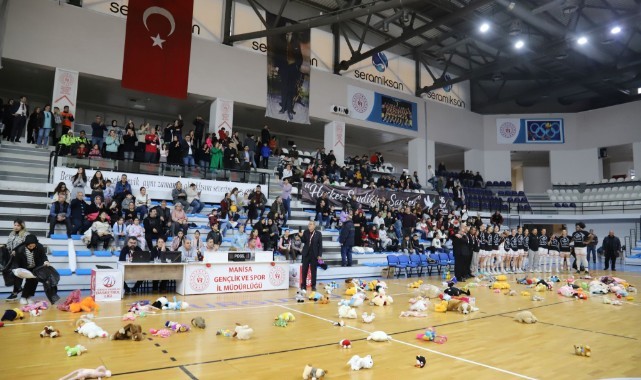 Turgutlu Halkı "Bir Oyuncak Bir Mutluluk" Kampanyasıyla Tek Yürek Oldu