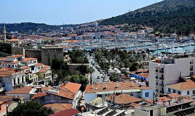 Çeşme'de bayram hazırlığı