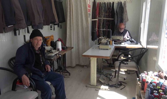 Depremin merkezi Pazarcık'ta ticari hayat konteyner çarşıda başladı
