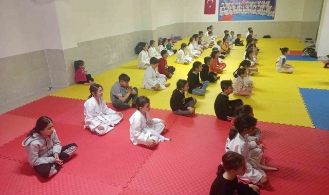 Depremin yaraları sporla sarılıyor