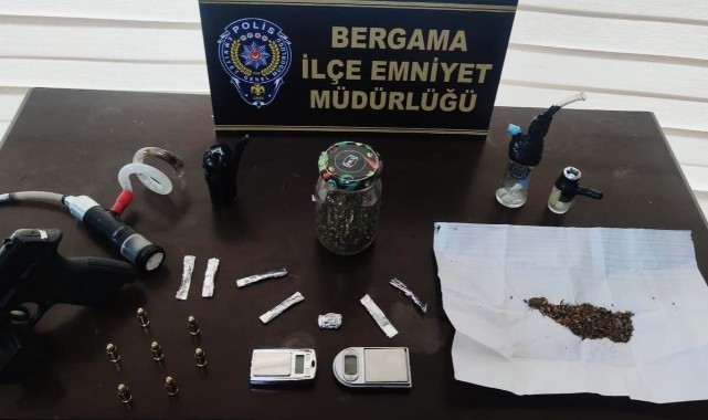 Evine operasyon düzenlenen uyuşturucu taciri tutuklandı 