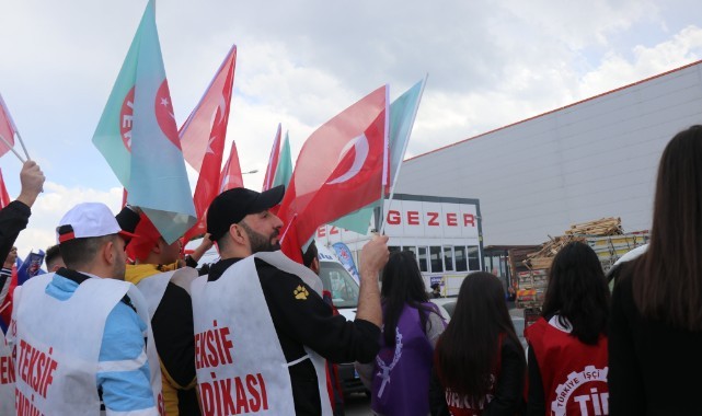 Fabrika işçileri eylemde  
