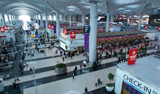 İstanbul Havalimanı'nda bayram yoğunluğu