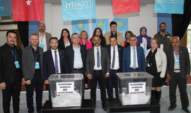 İYİ Partililer Manisa'da tercihini yaptı