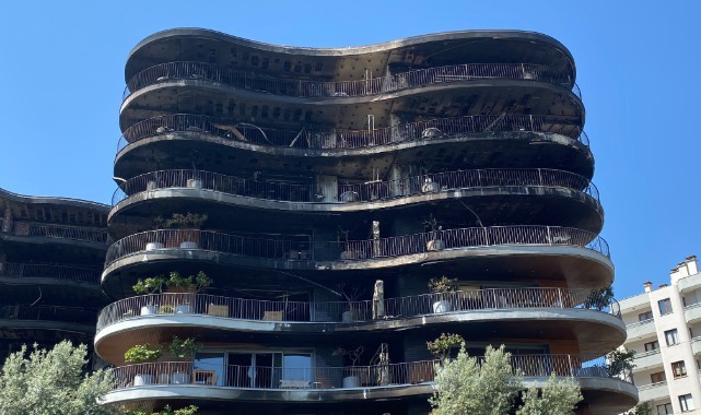 İzmir’de küle dönen 8 katlı sitede hasar tespit çalışmaları başlıyor   
