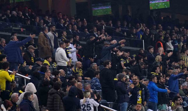 Kadıköy'de 'yönetim istifa' sesleri