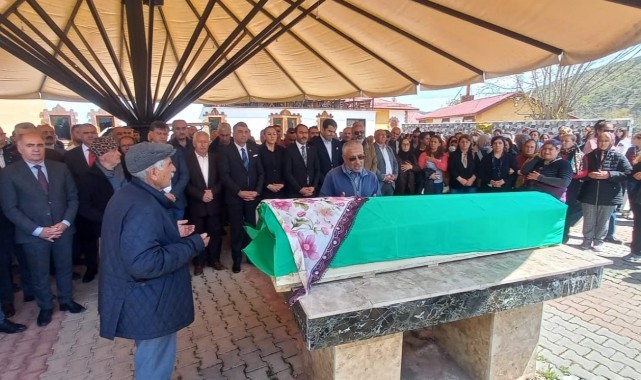 Kılıçdaroğlu’nun halası son yolculuğuna uğurlandı  