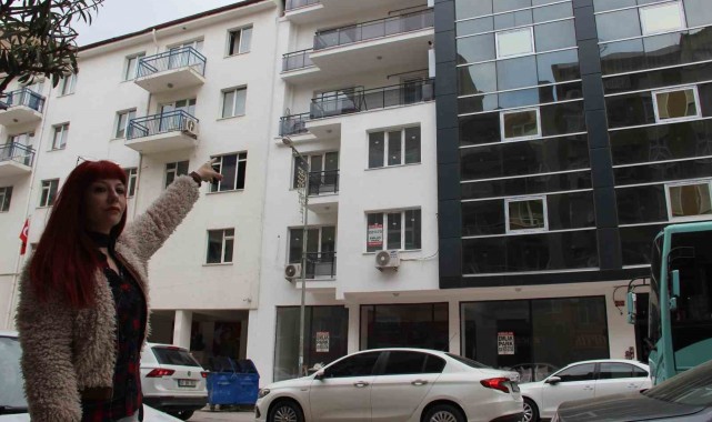 Kirasını 1 yıllık peşin ödedikleri daireye giremiyorlar