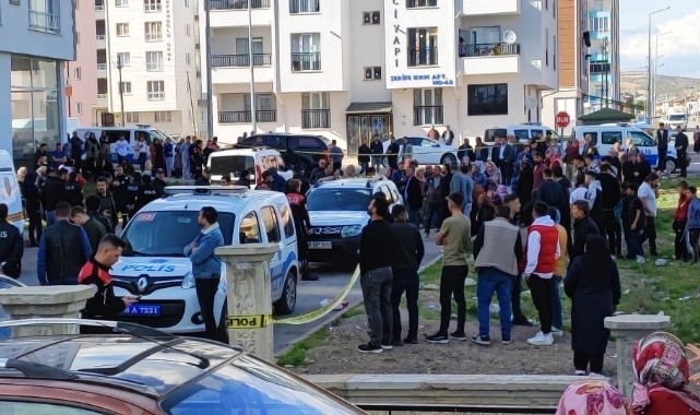 Kızgın damat kayın ve kayınpederini vurdu, sonra intihara kalkıştı 