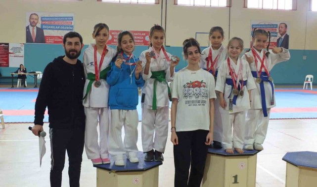 Manisa BBSK'lı karatecilerden 65 madalya