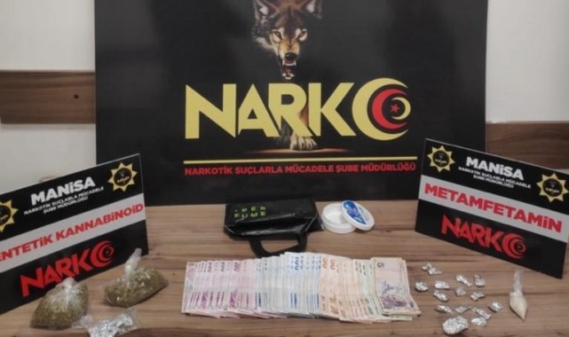 Manisa Şehzadeler'de, şüphe üzerine durdurulan şahıs uyuşturucudan tutuklandı